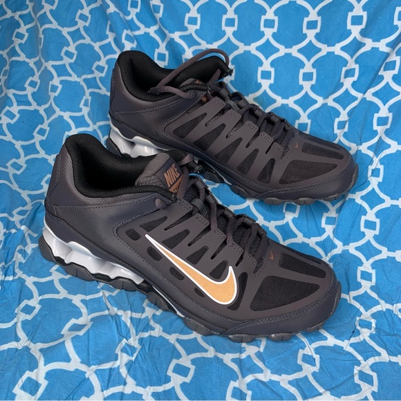 Nike Women’s size 9.5 reax 8 TR mesh Thunder grey copper air max running shoes - Picture 7 of 7
